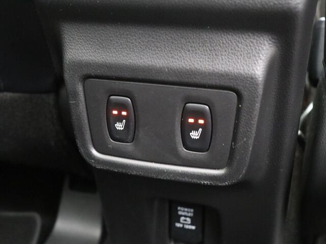 Mitsubishi ECLIPSE Cross 2.4 PHEV Instyle | Schuif/Kantel Dak | Stoelverwarming Voor en Achter | Achteruitrijcamera | | 1500kg Trekvermogen |