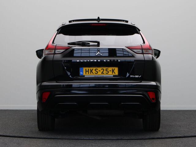 Mitsubishi ECLIPSE Cross 2.4 PHEV Instyle | Schuif/Kantel Dak | Stoelverwarming Voor en Achter | Achteruitrijcamera | | 1500kg Trekvermogen |