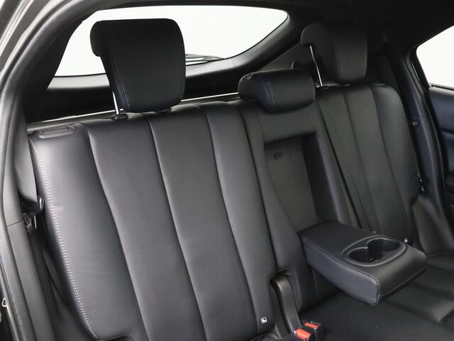 Mitsubishi ECLIPSE Cross 2.4 PHEV Instyle | Schuif/Kantel Dak | Stoelverwarming Voor en Achter | Achteruitrijcamera | | 1500kg Trekvermogen |