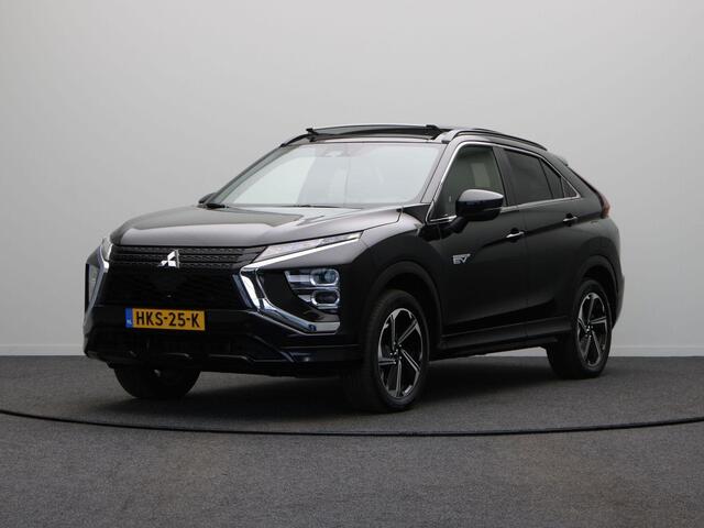 Mitsubishi ECLIPSE Cross 2.4 PHEV Instyle | Schuif/Kantel Dak | Stoelverwarming Voor en Achter | Achteruitrijcamera | | 1500kg Trekvermogen |