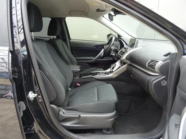 Mitsubishi ECLIPSE Cross 1.5 DI-T First Edition * CARPLAY * TREKHAAK !!