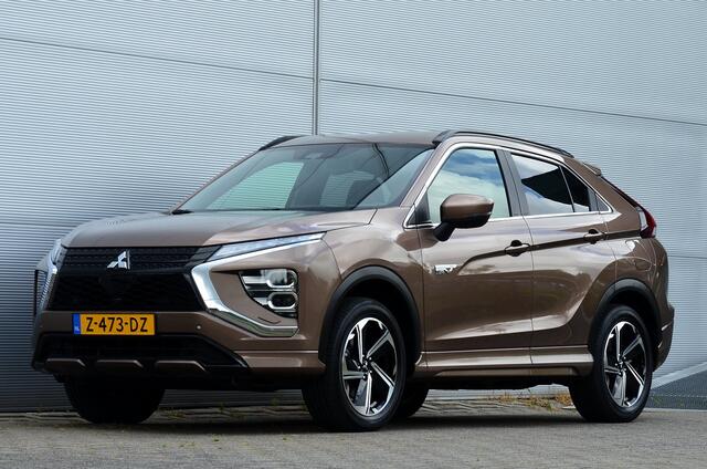 Mitsubishi ECLIPSE Cross PHEV 2.4 EXECUTIVE 4WD | PLUG IN HYBRID | ADAPTIEF CRUISE | TREKHAAK 1500KG | FABRIEKGARANTIE TOT 26-07-2030* | ALL IN RIJKLAARPRIJS
