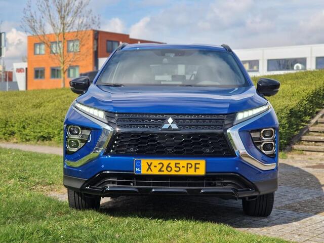 Mitsubishi ECLIPSE Cross 2.4 PHEV Black edition DEMO