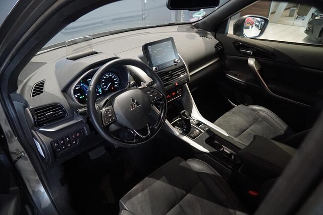 Mitsubishi ECLIPSE Cross 2.4 PHEV First Edition + HEAD-UP / 360 CAMERA /