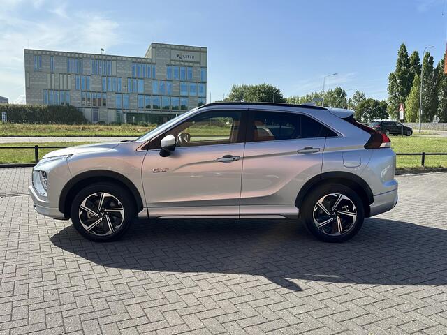 Mitsubishi ECLIPSE Cross 2.4 PHEV Executive | Stuur- + Stoelverwarming | Dodehoek Detectie | Adapt. Cruise Control | 360° Camera | Rijklaarprijs!
