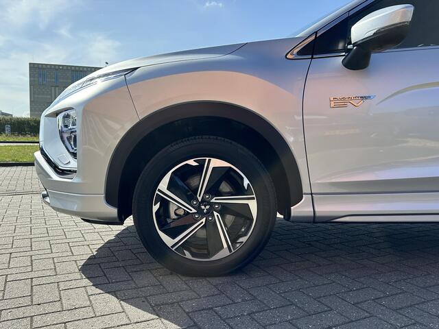 Mitsubishi ECLIPSE Cross 2.4 PHEV Executive | Stuur- + Stoelverwarming | Dodehoek Detectie | Adapt. Cruise Control | 360° Camera | Rijklaarprijs!