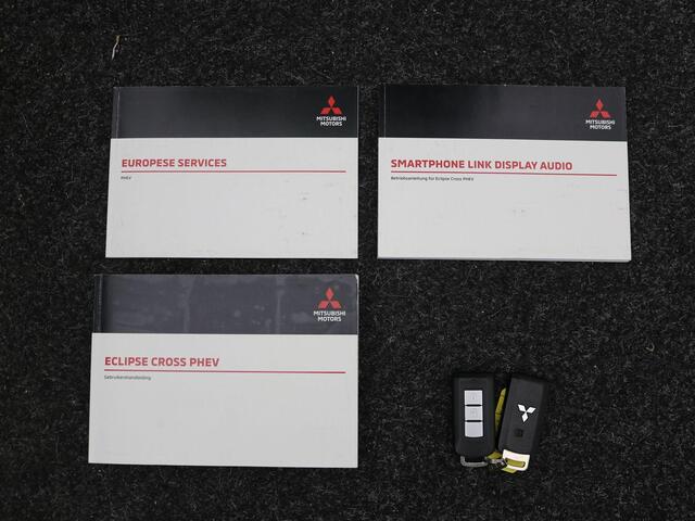 Mitsubishi ECLIPSE Cross 2.4 PHEV Intense / Navigatie middels Apple Carplay & Android Auto / Cruise Control / Airco Climat Control / NL Auto / 1ste Eigenaar / Historie aanwezig / 8 Jaar Fabrieks Garantie /