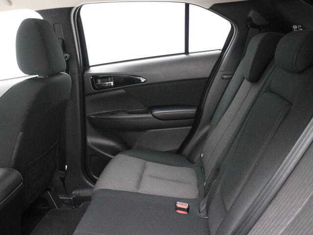 Mitsubishi ECLIPSE Cross 2.4 PHEV Intense / Navigatie middels Apple Carplay & Android Auto / Cruise Control / Airco Climat Control / NL Auto / 1ste Eigenaar / Historie aanwezig / 8 Jaar Fabrieks Garantie /