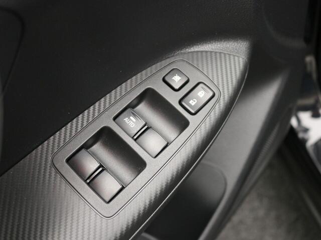 Mitsubishi ECLIPSE Cross 2.4 PHEV Intense / Navigatie middels Apple Carplay & Android Auto / Cruise Control / Airco Climat Control / NL Auto / 1ste Eigenaar / Historie aanwezig / 8 Jaar Fabrieks Garantie /