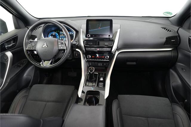Mitsubishi ECLIPSE Cross 2.4 PHEV 188 pk 4 WD | Camera | Stl. verw. | Apple/Android | Parelmoer | Adaptieve Cruise |
