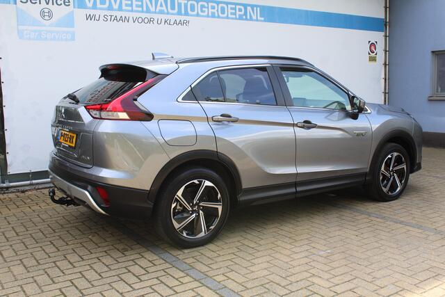 Mitsubishi ECLIPSE Cross 2.4 PHEV Intense+ | Incl. 12 maanden Garantie | Achteruitrijcamera | Parkeersensoren V+A | Trekhaak | Keyless entry/start | Cruise controle | Stoelverwarming | Elektrisch verstelbare stoel | Apple Carplay/Android Auto | Climate controle | Navigatie 