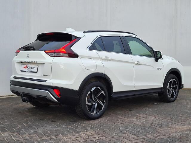 Mitsubishi ECLIPSE Cross 2.4 PHEV Business Intense+ Automaat / 8 jaar garantie vanaf nieuw / Trekhaak 1500kg Trekgewicht