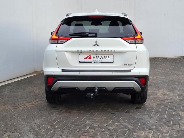 Mitsubishi ECLIPSE Cross 2.4 PHEV Business Intense+ Automaat / 8 jaar garantie vanaf nieuw / Trekhaak 1500kg Trekgewicht