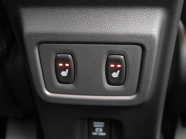 Mitsubishi ECLIPSE Cross 2.4 PHEV Black Edition | Stoelverwarming | Climate control | Lederen bekleding | Adaptieve cruise control | Elektrisch verstelbare bestuurderstoel |