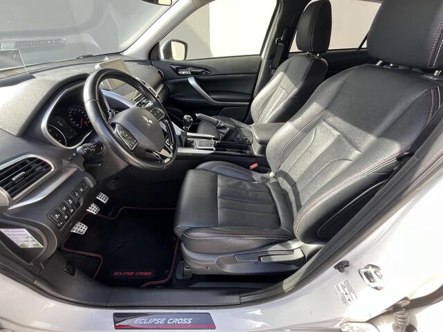 Mitsubishi ECLIPSE Cross 1.5 DI-T Intense S / Trekhaak (Trekgewicht 1.600kg) / HUD / Achteruitrijcamera / Navigatie via Apple Carplay & Android Auto / Verwarmde Voorstoelen / Cruise- en Climate Control / Keyless Entry & Start /