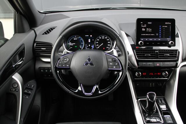 Mitsubishi ECLIPSE Cross 2.4 PHEV Intense+ - Navi - ACC - Carplay - Camera - LED - Stoel-stuurverwarming - Rijklaar