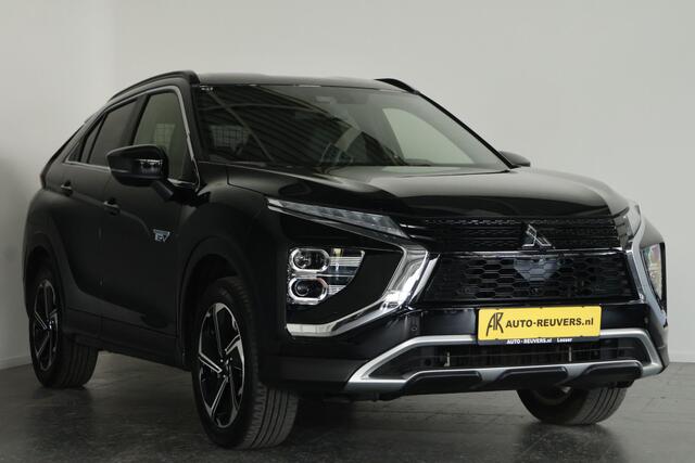 Mitsubishi ECLIPSE Cross 2.4 PHEV Black Edition / LED / HUD / Navi / ACC / Cam