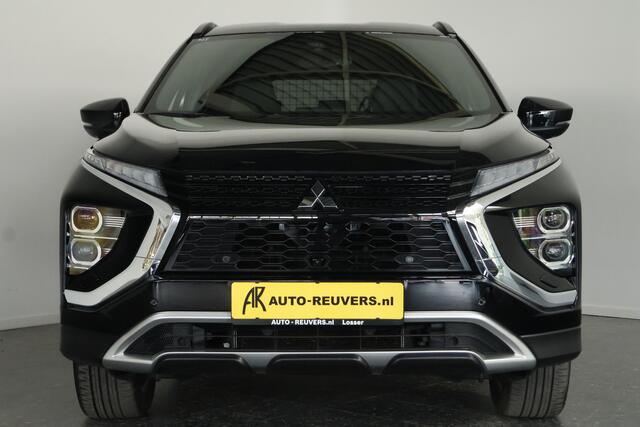 Mitsubishi ECLIPSE Cross 2.4 PHEV Black Edition / LED / HUD / Navi / ACC / Cam