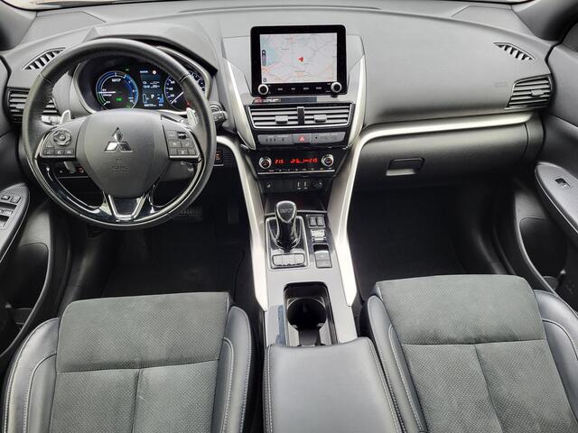 Mitsubishi ECLIPSE Cross 2.4 PHEV Business Executive / 5 jaar Fabrieksgarantie* / 1500 kg Trekgewicht / Navigatie / 360° camera / Achterbank-, stuur- en voorstoelverwarming / Adaptieve Cruise Control /Android Auto / Apple Carplay /