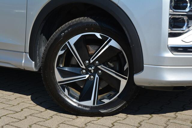 Mitsubishi ECLIPSE Cross 2.4 PHEV Intense+ | 360 Camera | ACC | Winter Pakket |