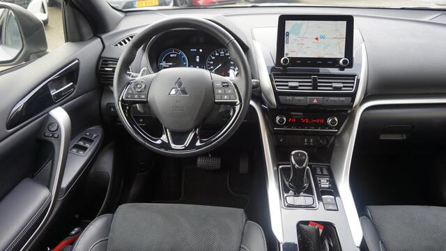 Mitsubishi ECLIPSE Cross 2.4 PHEV Executive Navigatie | PDC V+A | Elektr. Stoelverstelling | Stoelverwarming