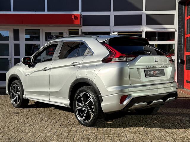 Mitsubishi ECLIPSE Cross 2.4 PHEV Instyle *ACC/PANO/NAVI/LEDER*