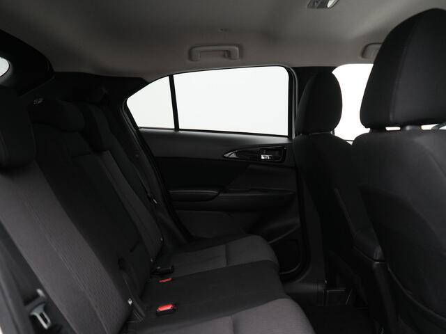 Mitsubishi ECLIPSE Cross 2.4 Instyle Plug In Hybrid 188pk PHEV | Trekhaak | Apple Carplay | Voorstoelen Verwarmd | Keyless | Cruise Control | DAB |