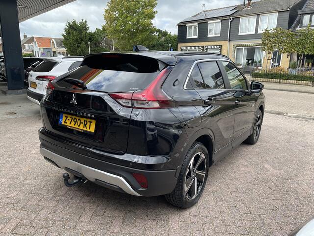 Mitsubishi ECLIPSE Cross 2.4 PHEV Instyle Trekhaak/ECC/Navi/Camera/Stoelverwarming.