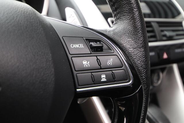 Mitsubishi ECLIPSE Cross 1.5 DI-T Instyle Pano, Leder, Trekhaak,Dealer O.H. NL-Auto & 1.600 kg trekgewicht!