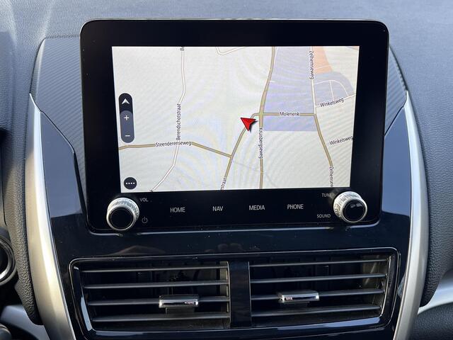 Mitsubishi ECLIPSE Cross 2.4 PHEV Intense+ 4WD S-AWC Automaat / 8 jaar Fabrieksgarantie / 1.500 kg trekgewicht / Elektrische bestuurdersstoel / Navigatie / Stoelverwarming / Apple Carplay Android / 18" LM wielen /