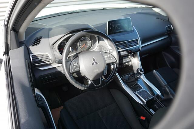 Mitsubishi ECLIPSE Cross 165PK TREKHAAK (1600KG) | 4SBAND | CARPLAY | CAMERA!