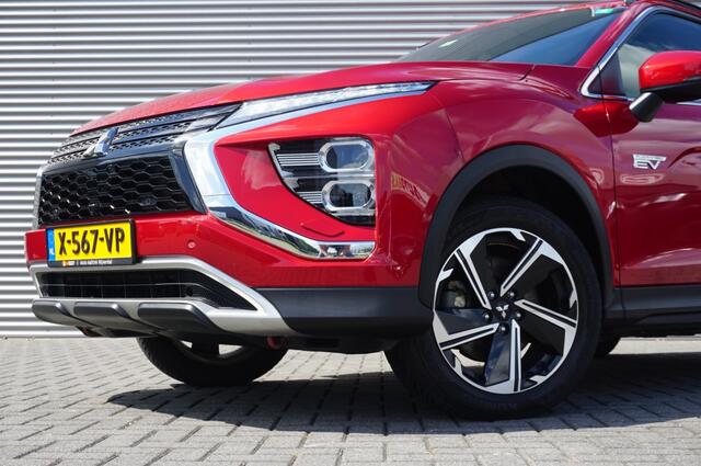 Mitsubishi ECLIPSE Cross PHEV Intense+ AUTOMAAT CARPLAY | CAMERA | HAAK | STOELVERW.