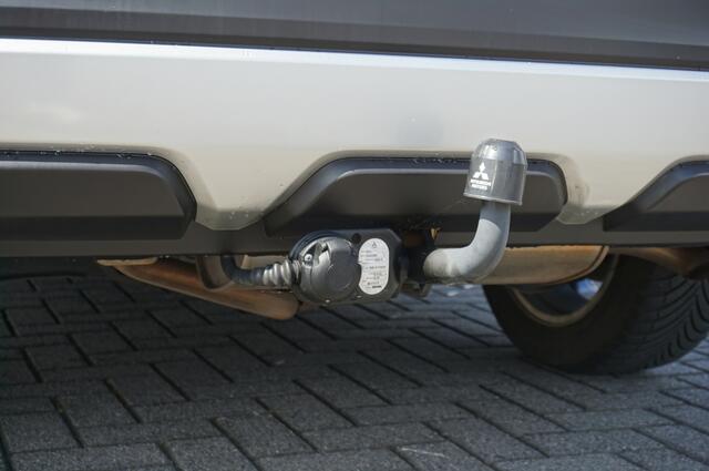 Mitsubishi ECLIPSE Cross PHEV Intense+ AUTOMAAT CARPLAY | CAMERA | HAAK | STOELVERW.