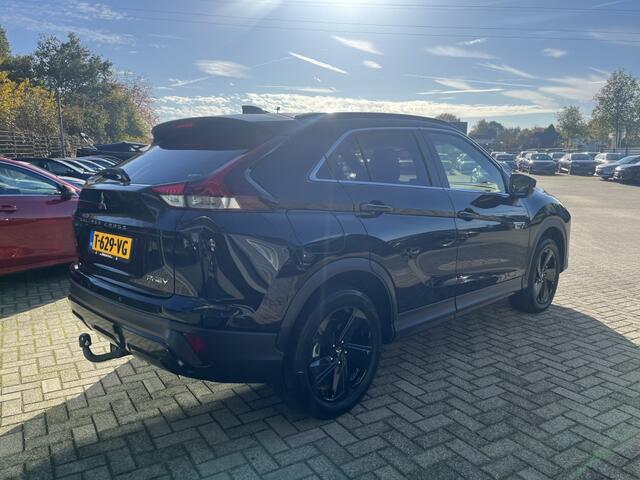 Mitsubishi ECLIPSE Cross 2.4 PHEV Black edition 1500KG trekgewicht / Navi / Camera