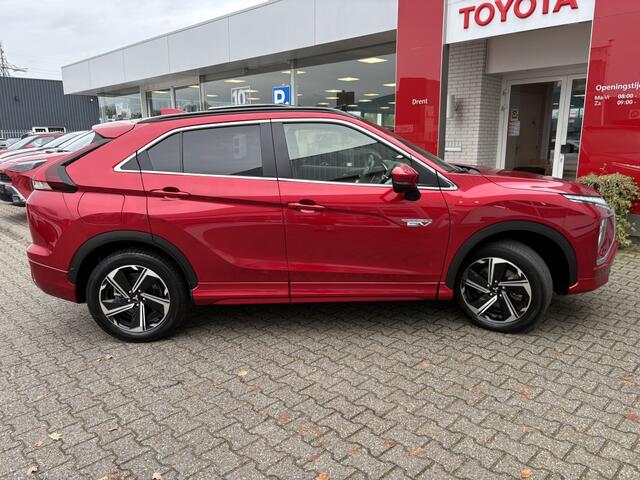 Mitsubishi ECLIPSE Cross 2.4 PHEV Prestige | El. Schuif/kantel dak | Stuur + stoelverwarm