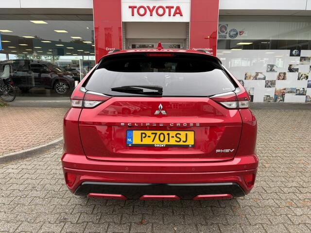 Mitsubishi ECLIPSE Cross 2.4 PHEV Prestige | El. Schuif/kantel dak | Stuur + stoelverwarm