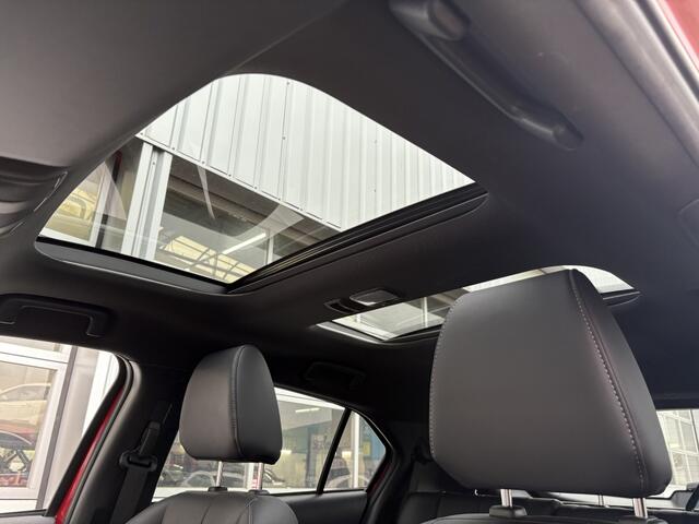 Mitsubishi ECLIPSE Cross 2.4 PHEV Prestige | El. Schuif/kantel dak | Stuur + stoelverwarm