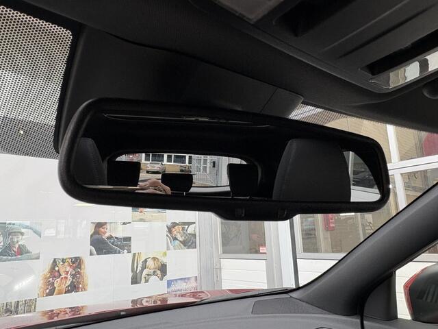 Mitsubishi ECLIPSE Cross 2.4 PHEV Prestige | El. Schuif/kantel dak | Stuur + stoelverwarm