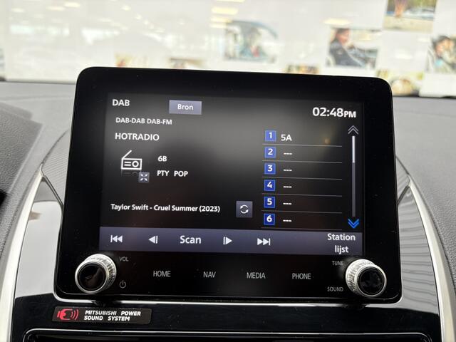 Mitsubishi ECLIPSE Cross 2.4 PHEV Prestige | El. Schuif/kantel dak | Stuur + stoelverwarm