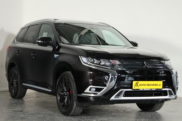 Mitsubishi ECLIPSE Cross 2.4 PHEV Intense+ Panorama / Opendak / Leder / Navigatie / 360 camera