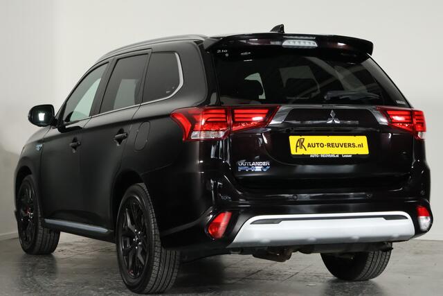 Mitsubishi ECLIPSE Cross 2.4 PHEV Intense+ Panorama / Opendak / Leder / Navigatie / 360 camera