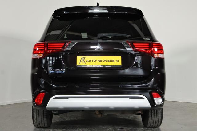 Mitsubishi ECLIPSE Cross 2.4 PHEV Intense+ Panorama / Opendak / Leder / Navigatie / 360 camera