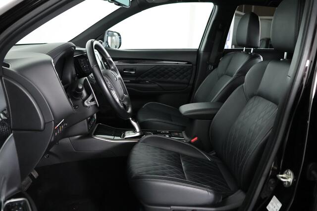 Mitsubishi ECLIPSE Cross 2.4 PHEV Intense+ Panorama / Opendak / Leder / Navigatie / 360 camera