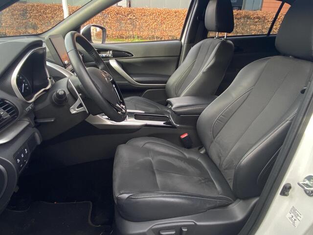 Mitsubishi ECLIPSE Cross 2.4 PHEV autom. 4WD Executive met o.a. stoel-/stuurverwarming, trekhaak, LED, lm velgen, etc.