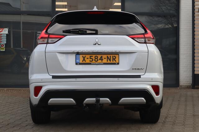Mitsubishi ECLIPSE Cross 2.4 PHEV Executive Trekhaak/AdaptiveCruise/Navi/Standkachel