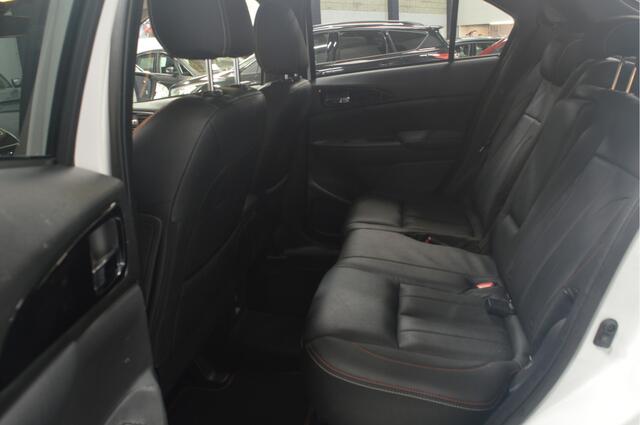 Mitsubishi ECLIPSE Cross 1.5 DI-T Intense S // LEDER // STOELVERWARMING // TREKHAAK // H.U.D. // CLIMA // CRUISE //