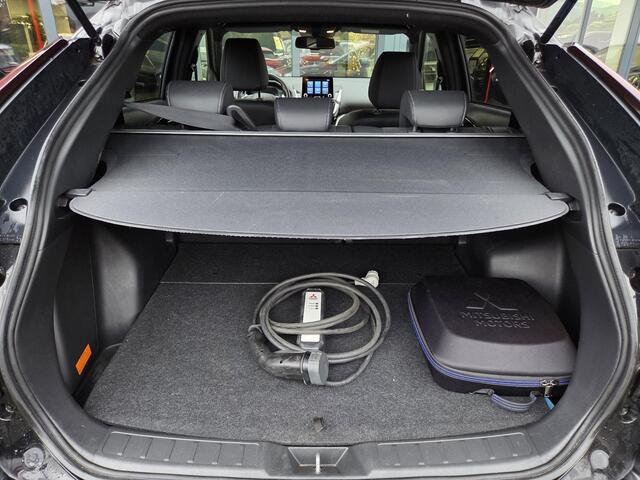 Mitsubishi ECLIPSE Cross 2.4 PHEV Intense+ | Trekhaak | AppleCarplay / AndroidAuto |