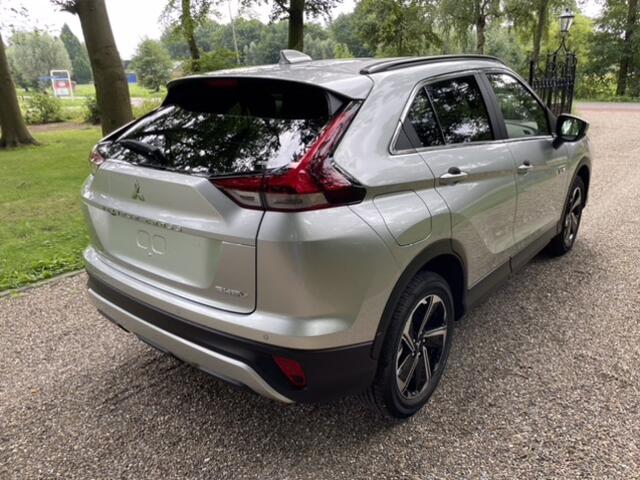 Mitsubishi ECLIPSE Cross 2.4 PHEV Intense+