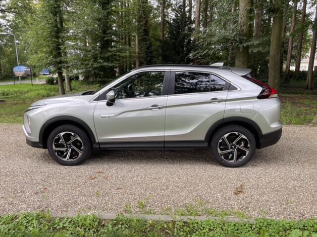 Mitsubishi ECLIPSE Cross 2.4 PHEV Intense+