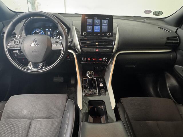Mitsubishi ECLIPSE Cross 2.4 PHEV Intense+ | Trekhaak | Stoelverwarming | Navigatie | Achteruitrijcamera |